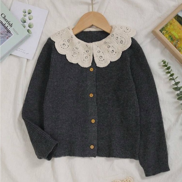 Sweaters - Elegant Gray Sweater with Cream Collar women’s xxs , buttons , Peter Pan collar